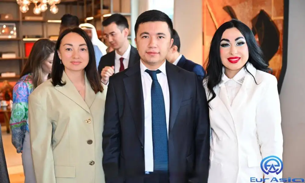Diplomatic Business Lunch